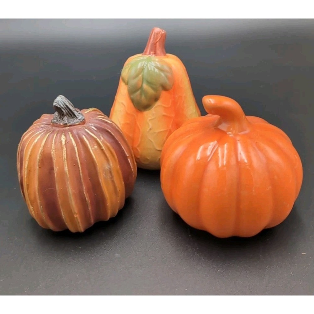 set of 3 Ceramic Pumpkins NEW
